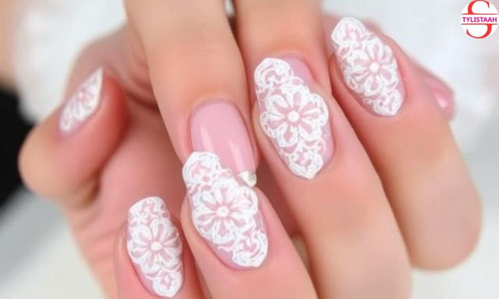 lacy-wedding-nails-for-the-bride