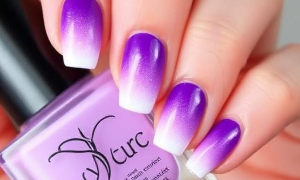 Fun Violet Gradient Nail Art