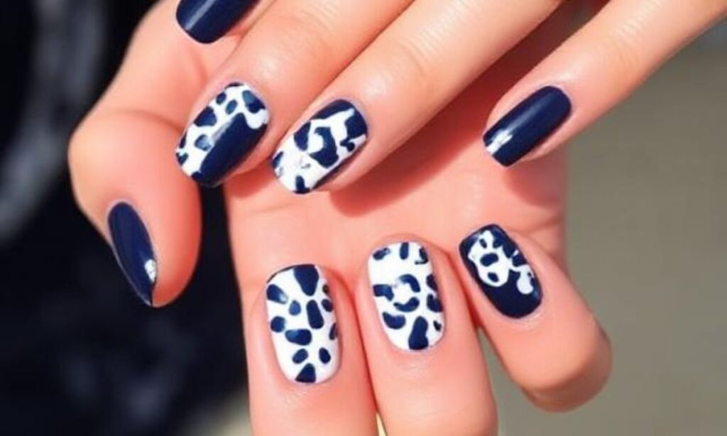  Navy Summer Beach Nails