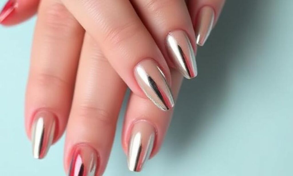 _Short Red Chrome Nails