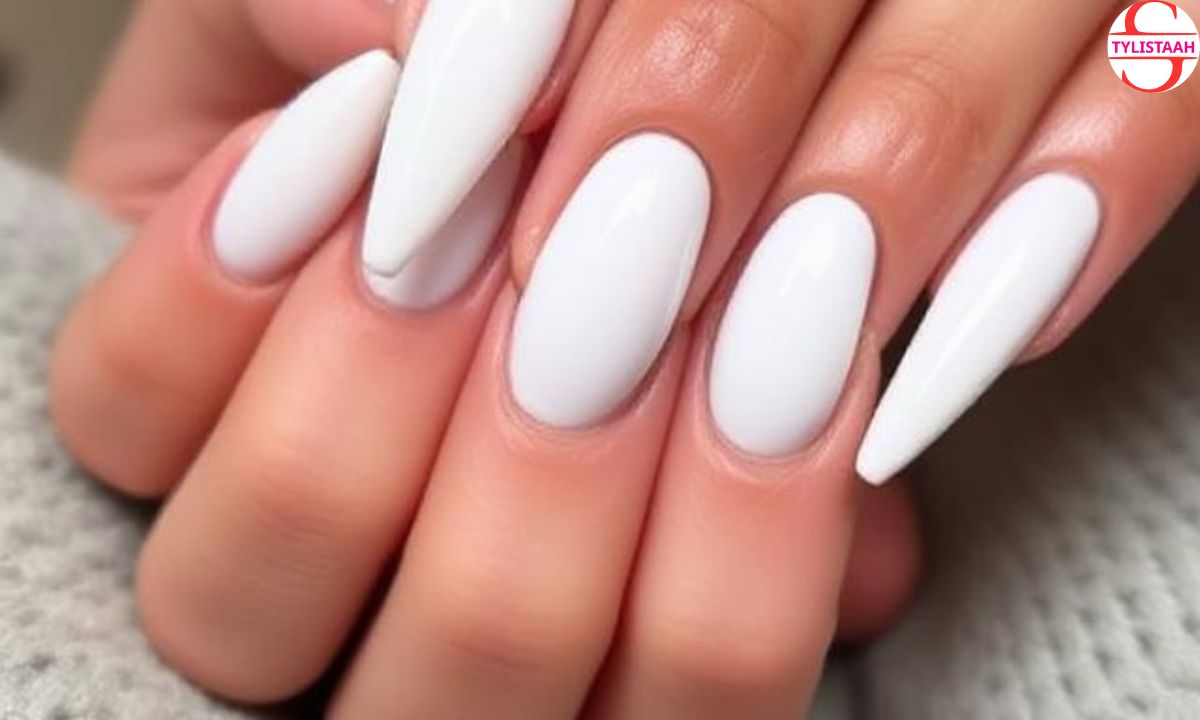best-white-chrome-nails