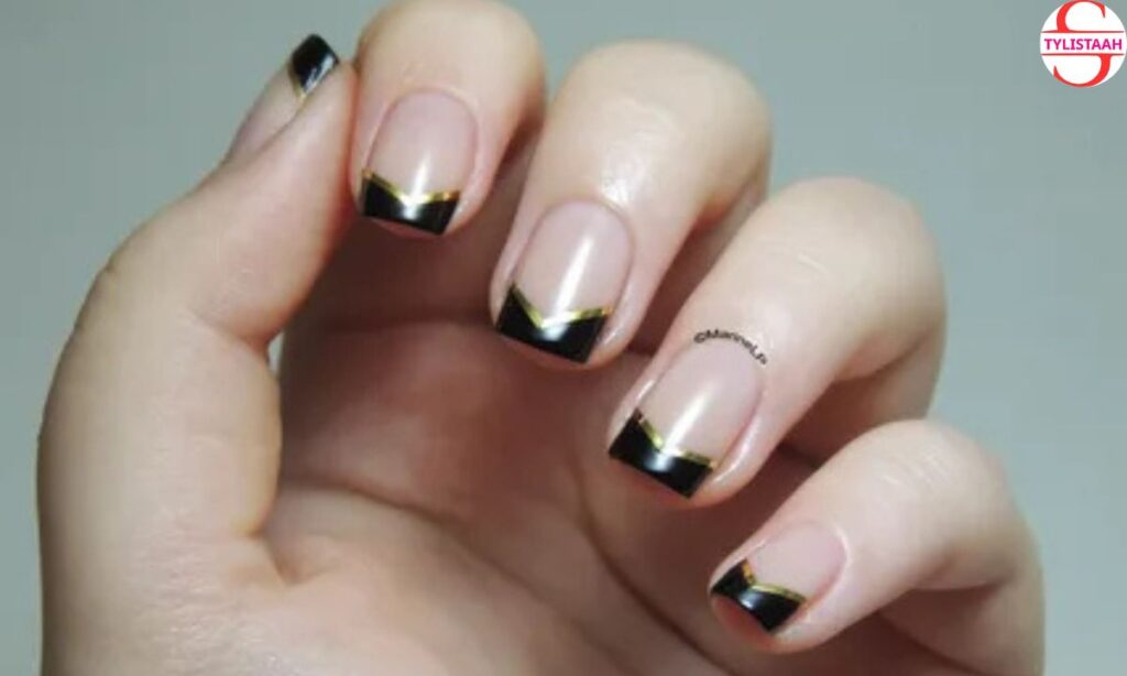 classy-shiny-french-manicure