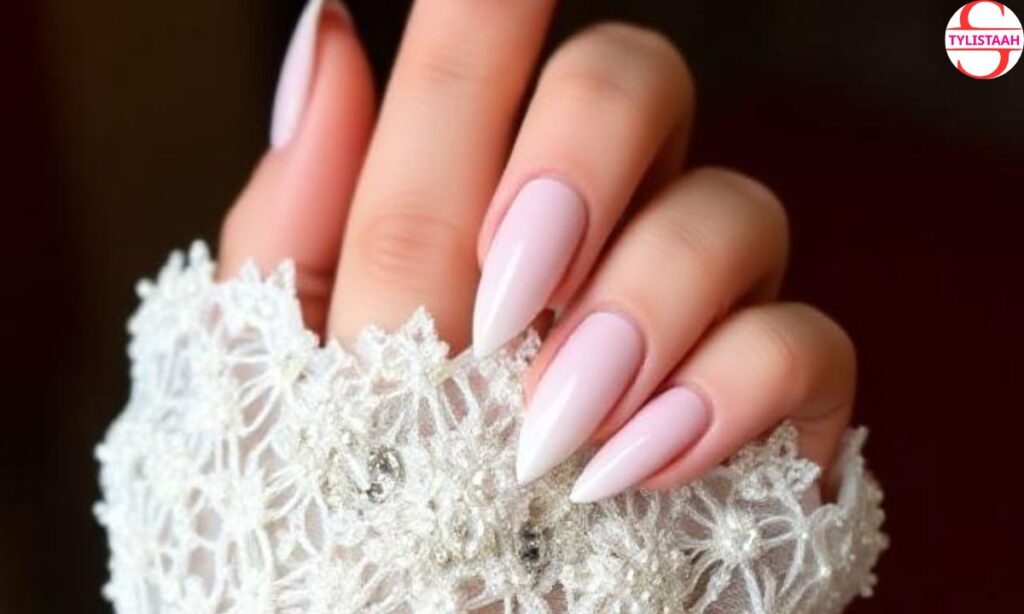 classy-wedding-nails-for-a-royal-bride