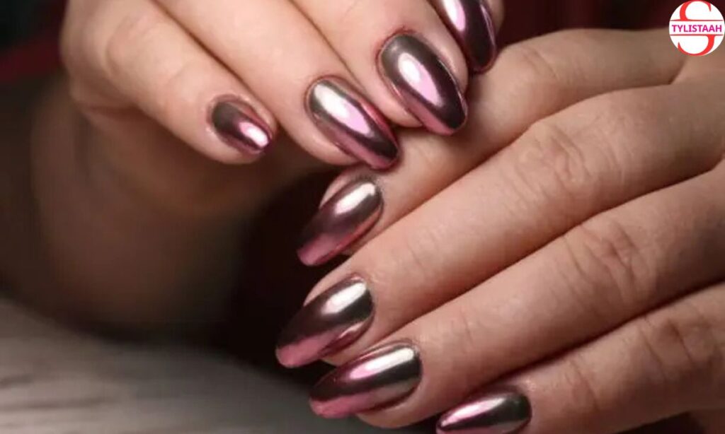colorful-short-chrome-manicure