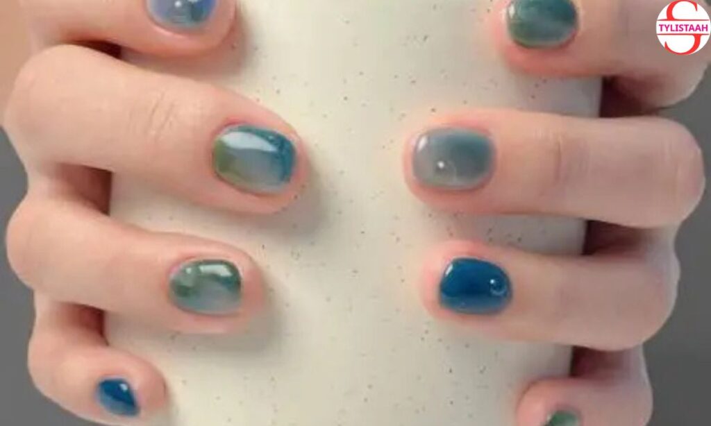 cute-ocean-vibe-short-nails