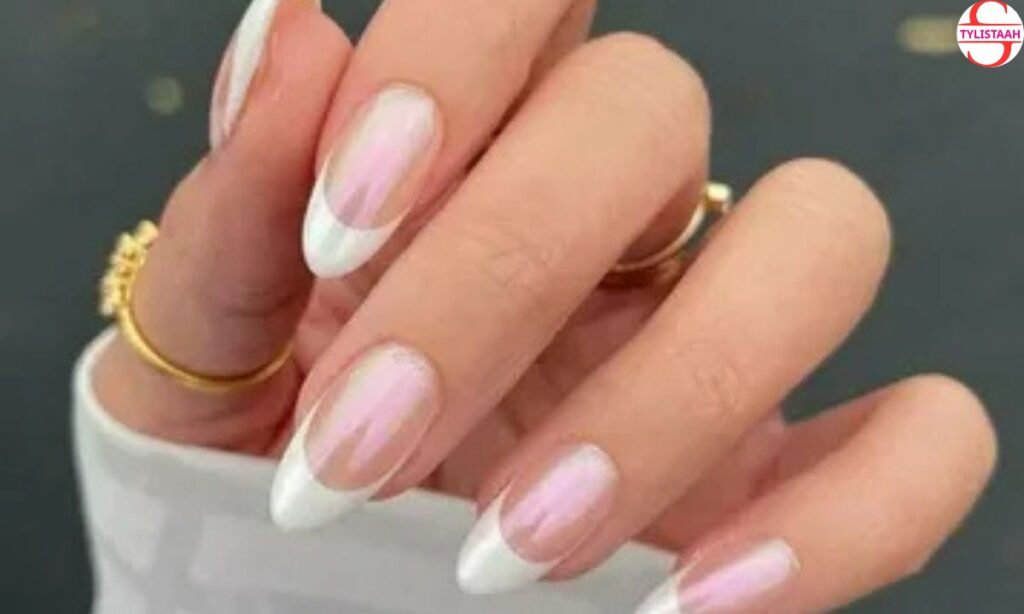 donut-glazed-french-manicure