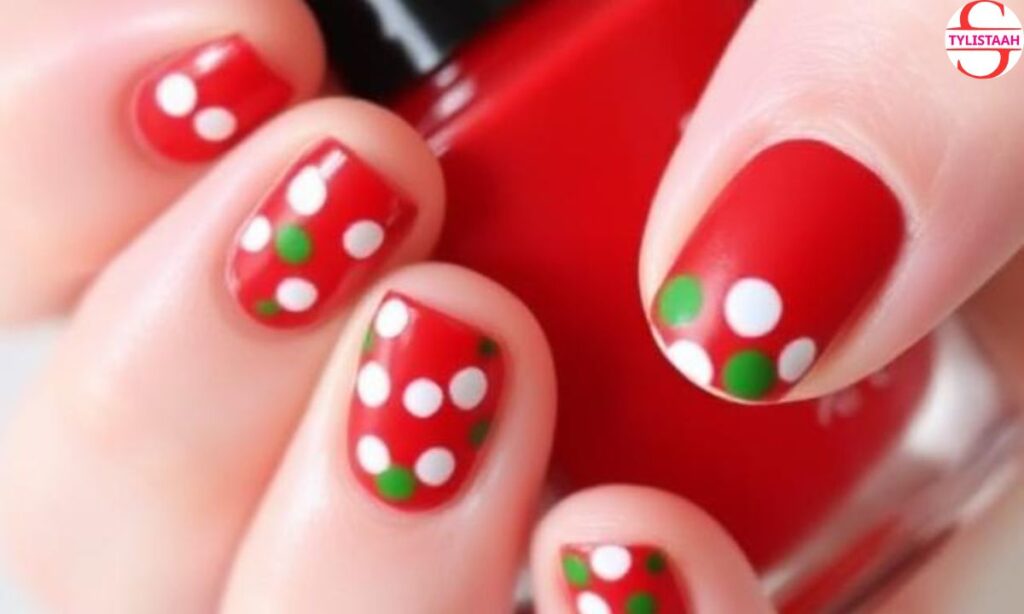 easy-red-and-green-polka-dot-christmas-nails