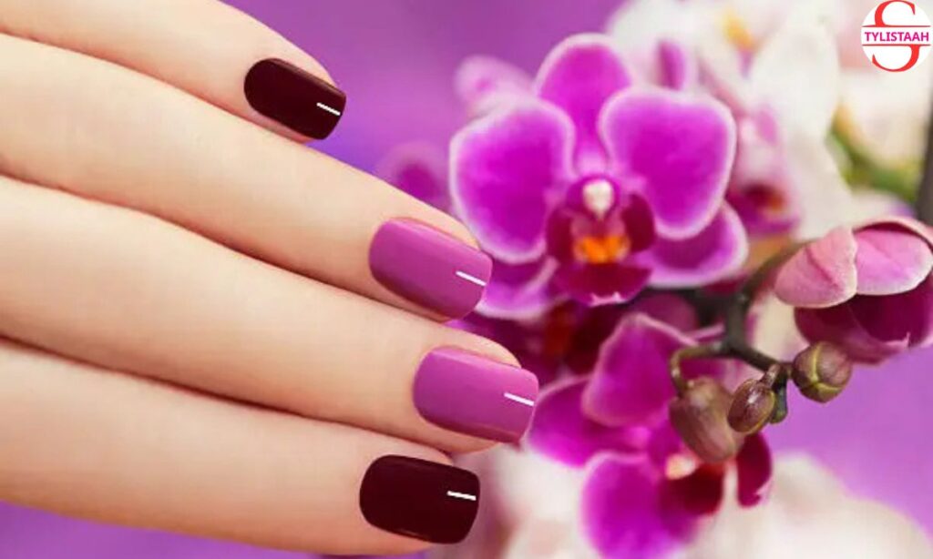 elegant-purple-floral-short-nails