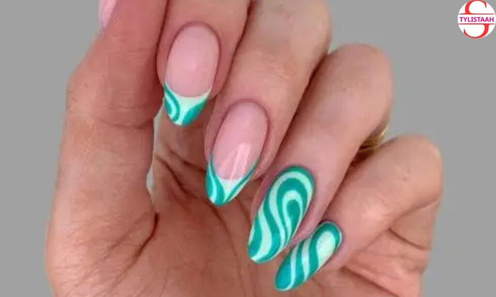 fun-green-swirl-summer-nails