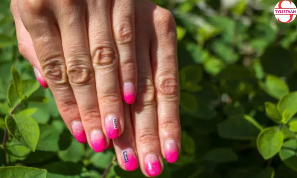 fun-neon-pink-ombre-nails