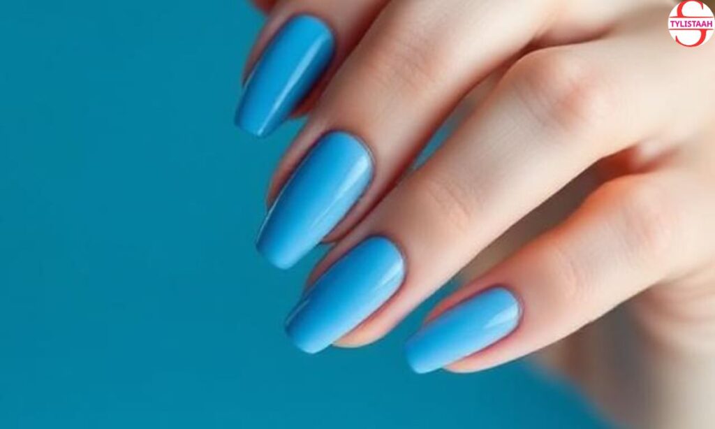 light-blue-short-nails