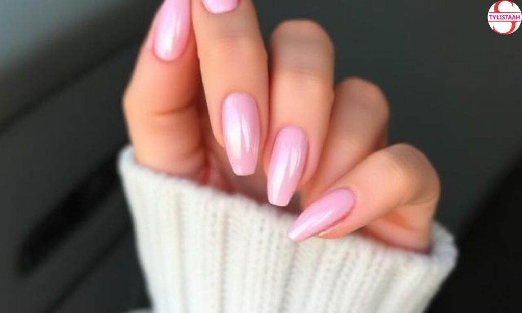 light-pink-mirror-nails