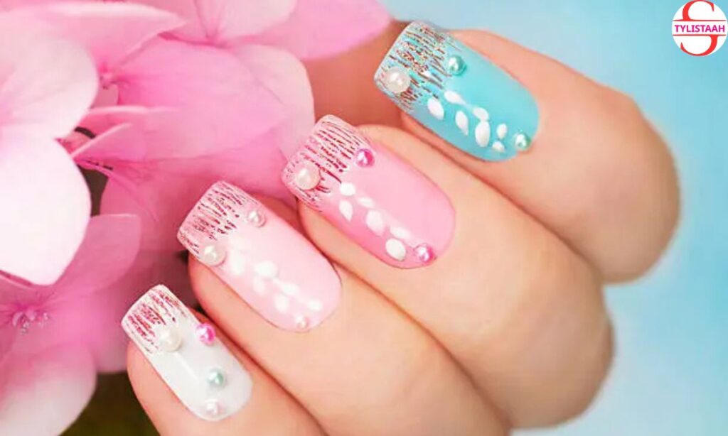 pastel-summer-nails-with-rhinestones