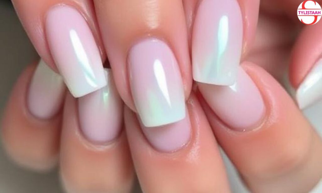 pearlescent-short-nails