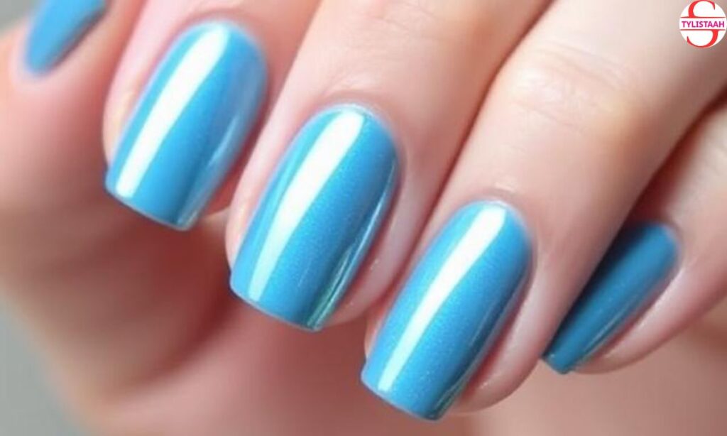 powder-blue-chrome-nail-art