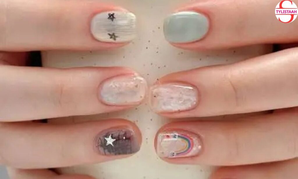 rainbow-glow-short-nail-art