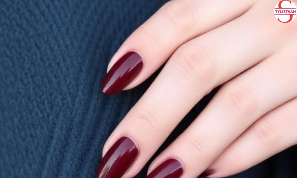 short-burgundy-nails