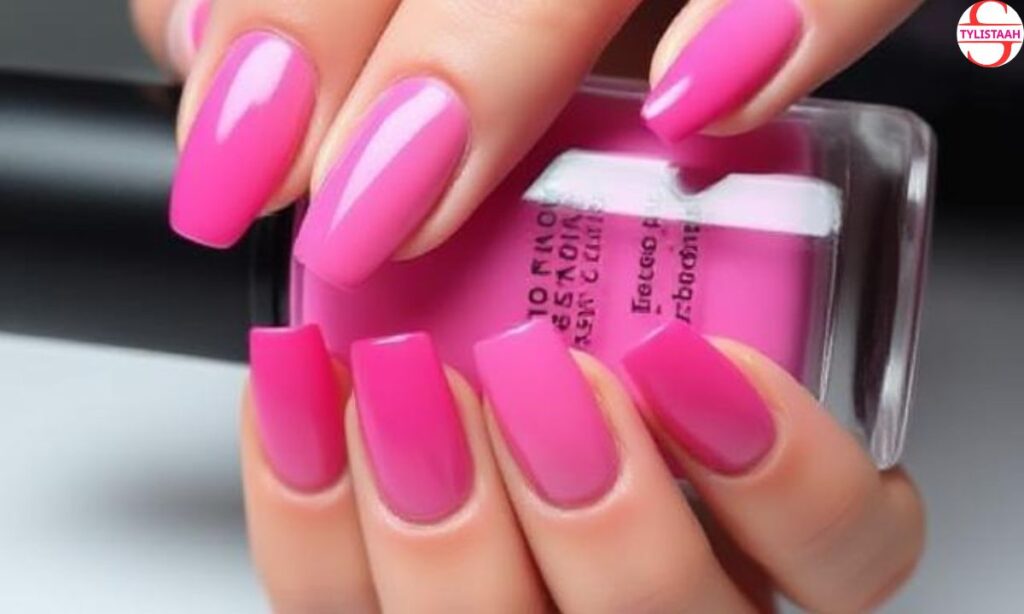 short-magenta-nail-design