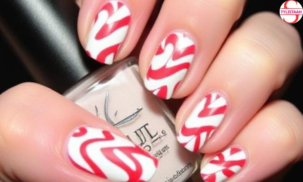 simple-candy-cane-christmas-nails