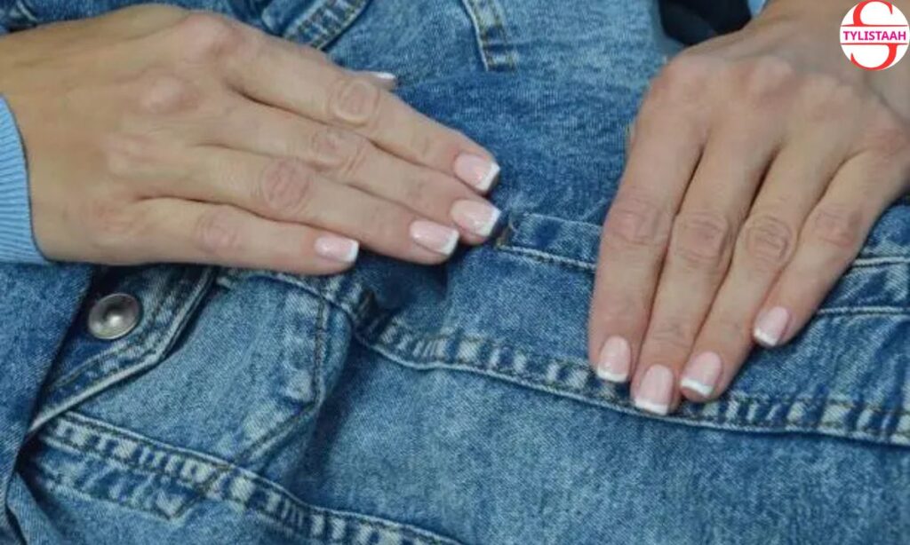 simple-denim-summer-french-nails
