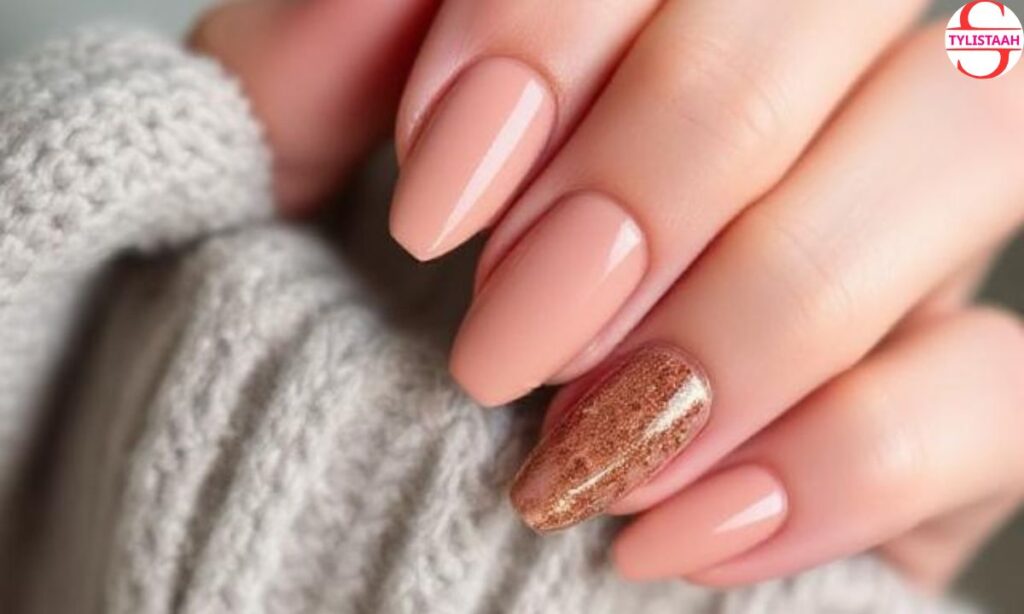 simple-earth-tone-autumn-short-nails