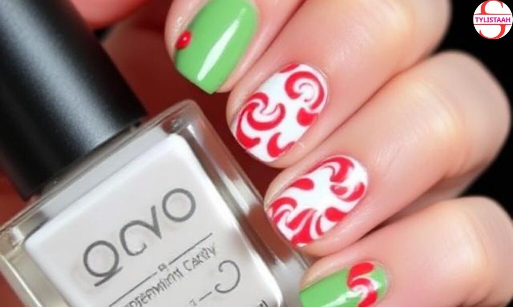 simple-peppermint-candy-christmas-nails