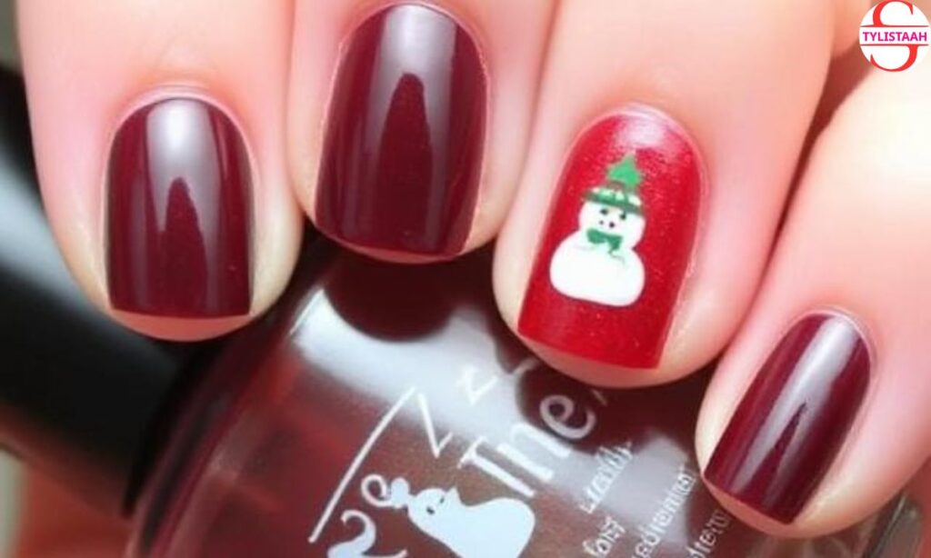 simple-short-christmas-nails