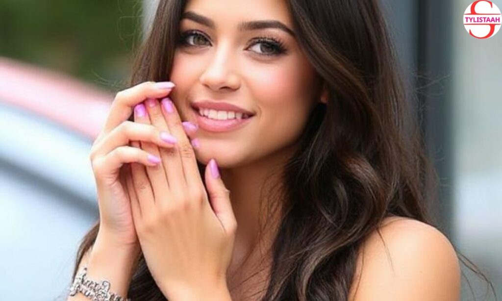 vanessa-hudgens-glazed-donut-nails