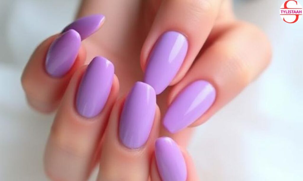 chic-purple-aura-almond-nails