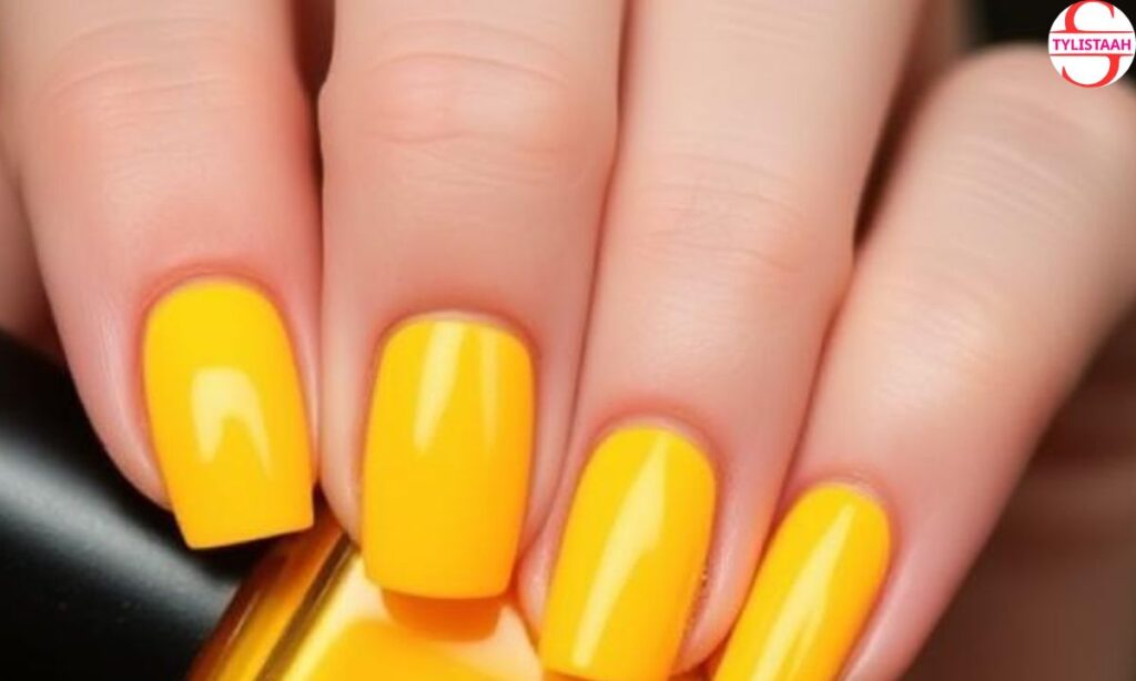 neon-cheddar-summer-manicure