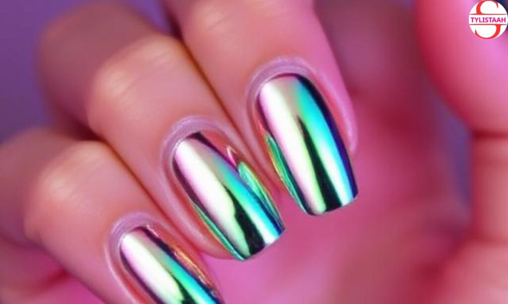 neon-mirror-chrome-nails