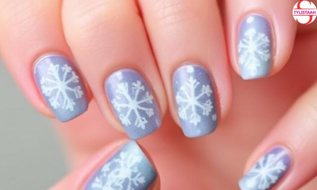 snowflake-nail-art